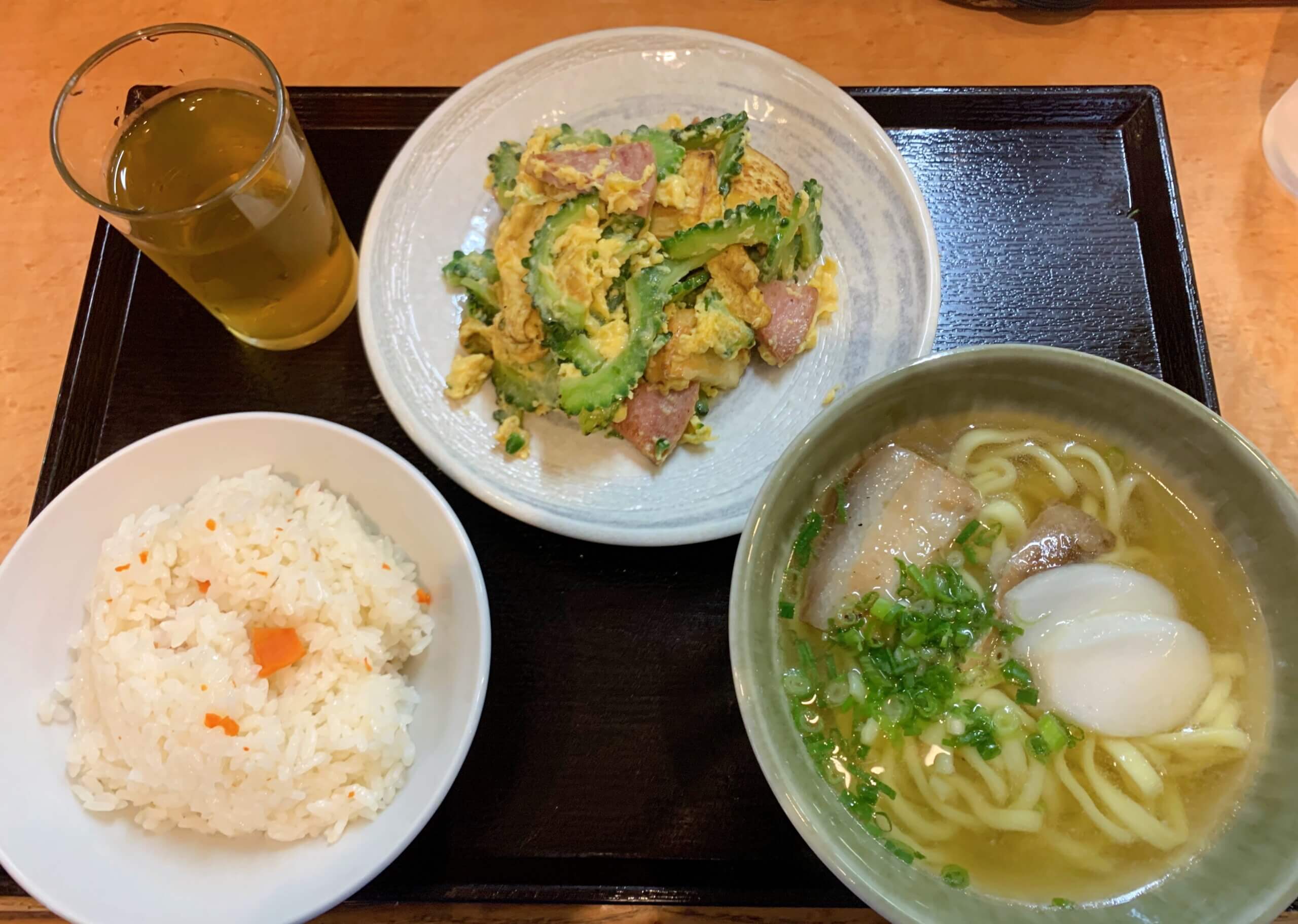 【ランチ】新宿のど真ん中で沖縄気分　新宿「沖縄食堂やんばる」